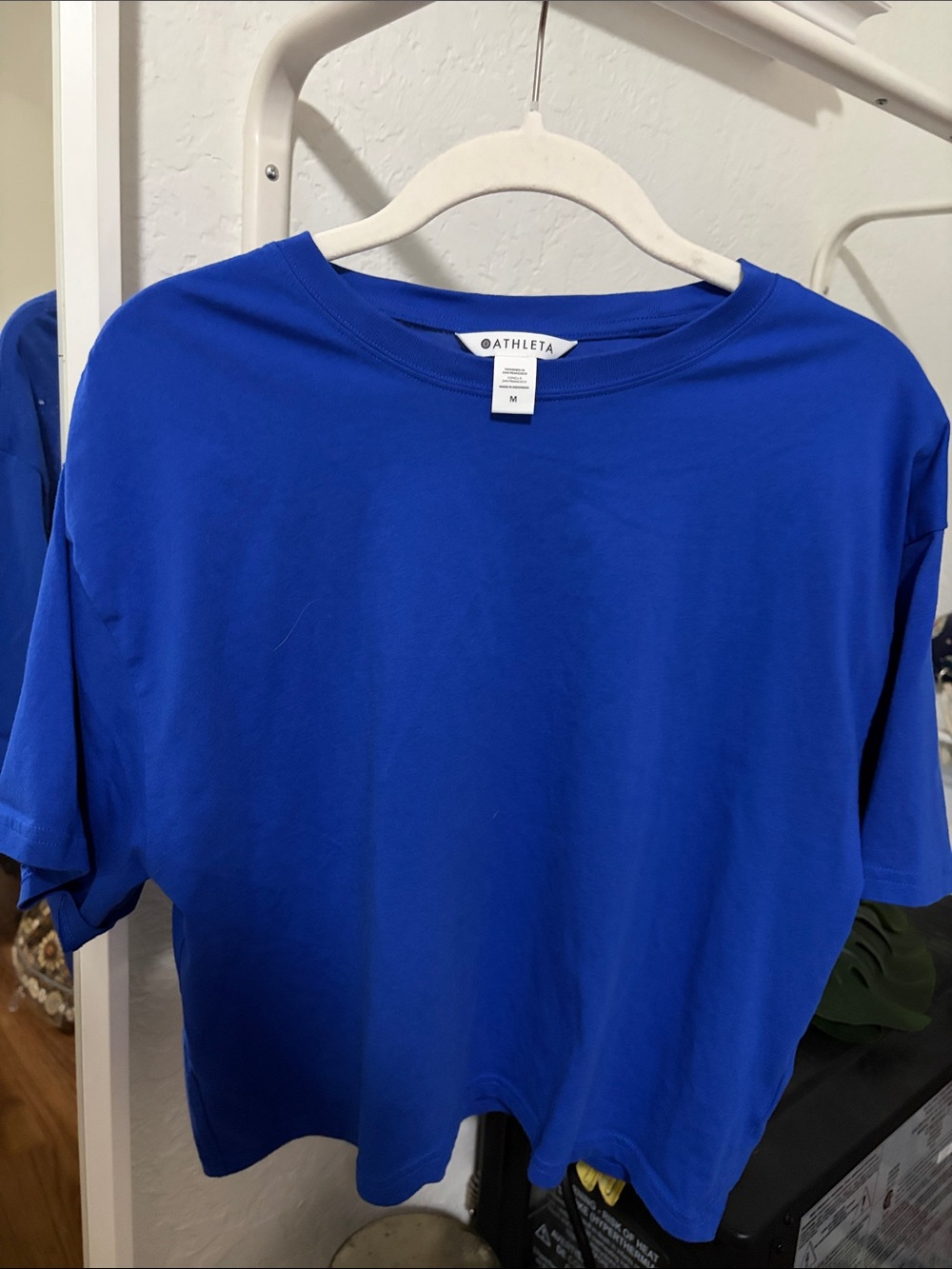Athleta women’s Royal Blue Boxy top Crew Tee